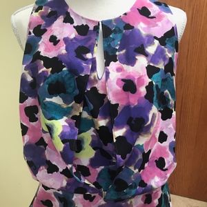 🔥SALE🔥 Ann Taylor floral Keyhole opening  10P